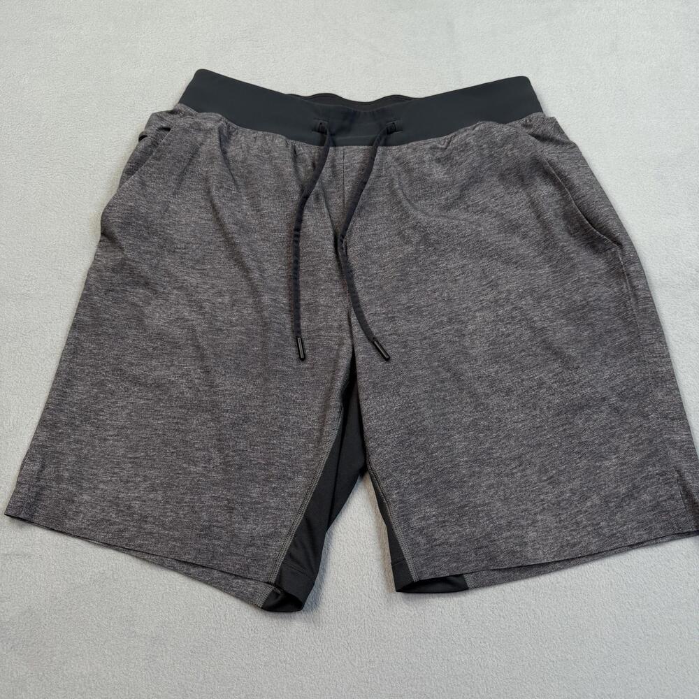 Lululemon Shorts Mens Medium Gray Lined 9 Inseam Running Training Athletic Gym